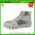 Moda Popular LED Light Up Dance Shoes (GS-75267)